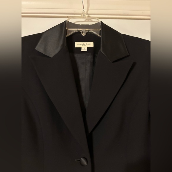 Amanda Smith Black Blazer with Satin Accent - Picture 7 of 8